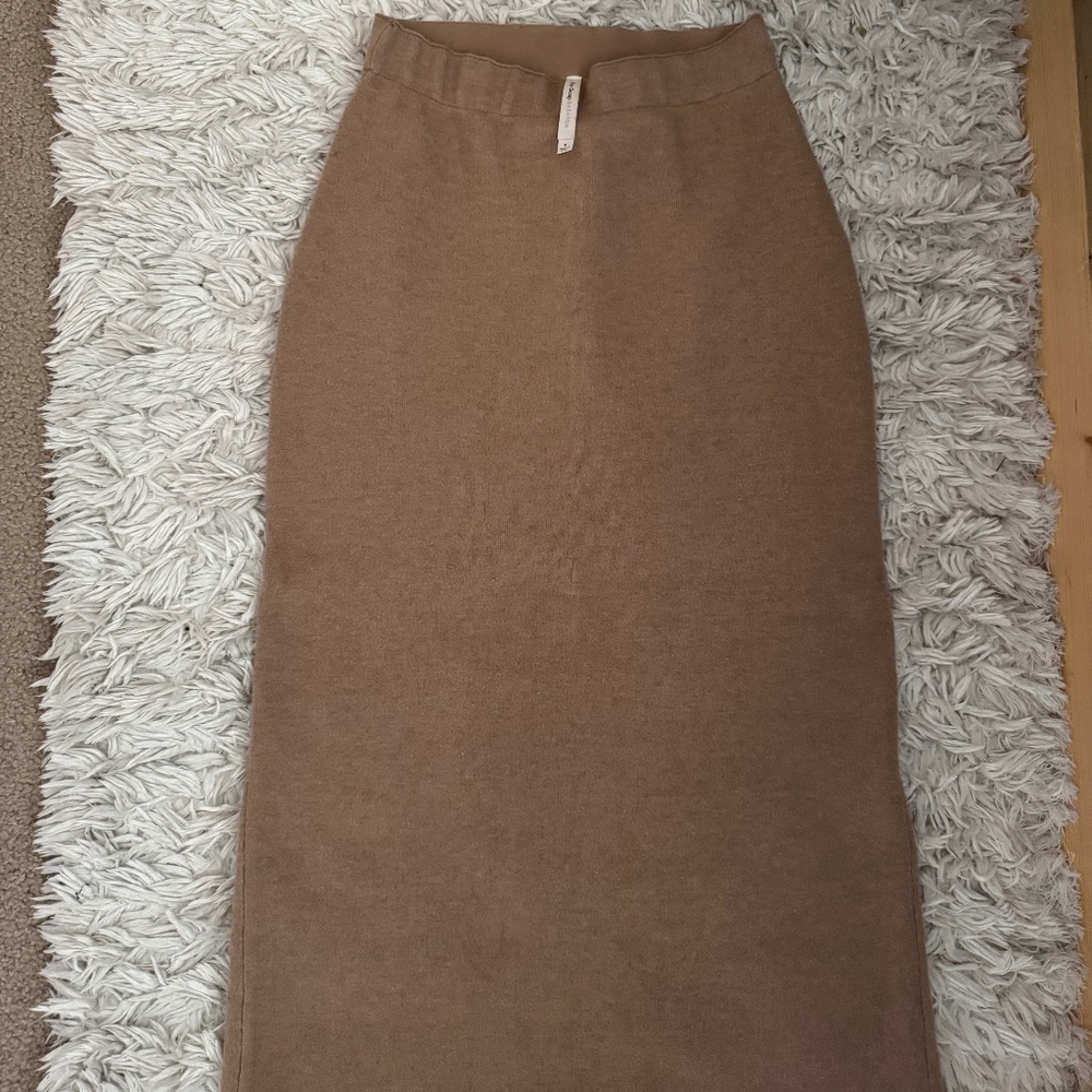 Aritzia -The Group Babaton Wool Skirt (fitted & stretchy)